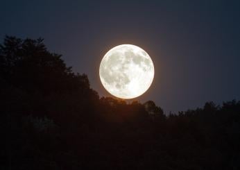 Luna Piena del Cervo 21 luglio 2024: orario, quando vederla e significato. Perchè potrebbe cambiare colore?