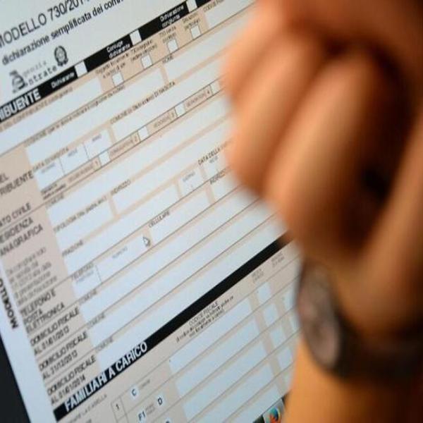 Modello 730 precompilato dichiarazione redditi 2023, corsa all’invio per avere il rimborso a luglio 