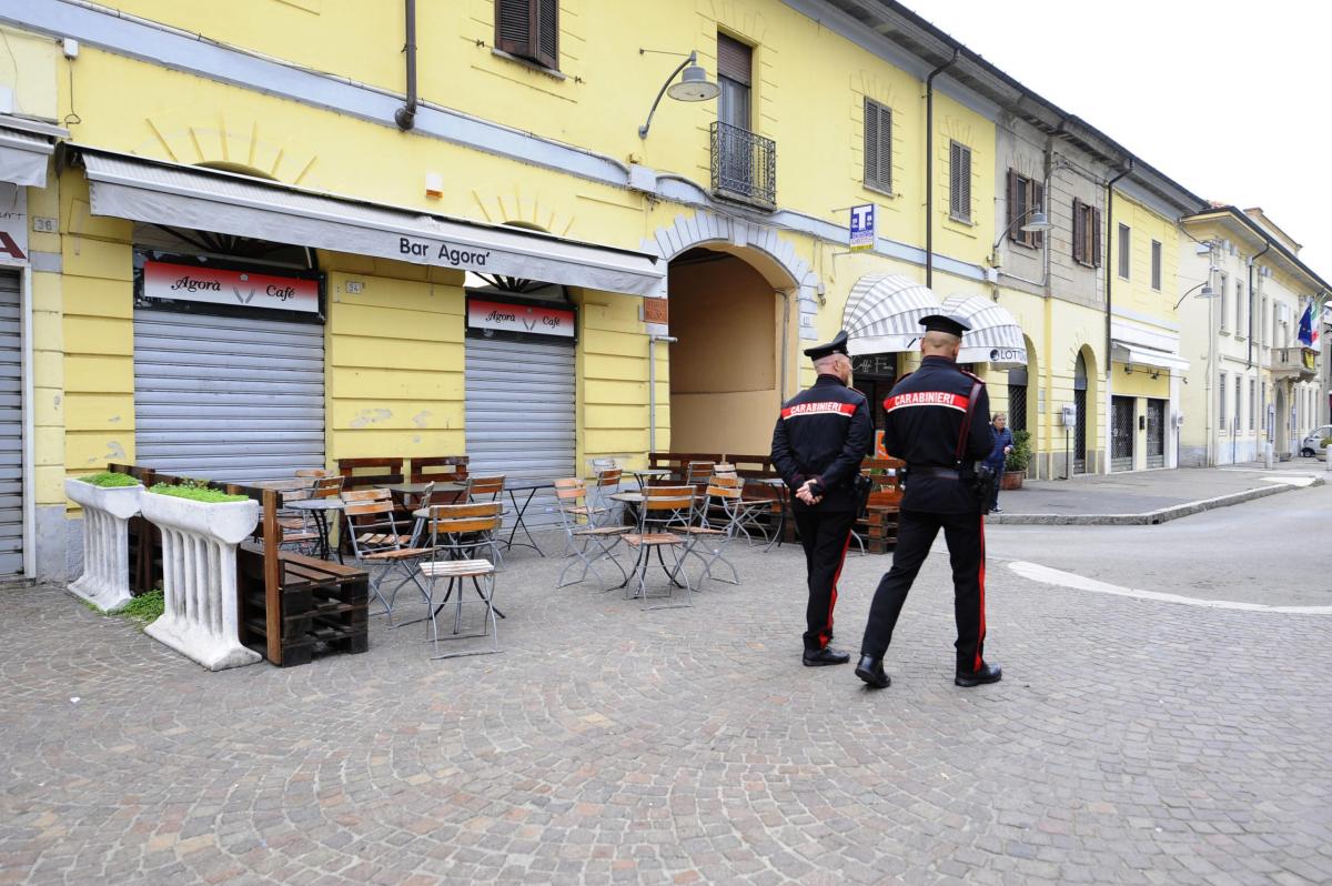 Milano, violenza sessuale di gruppo su una 23enne in un motel: tre …