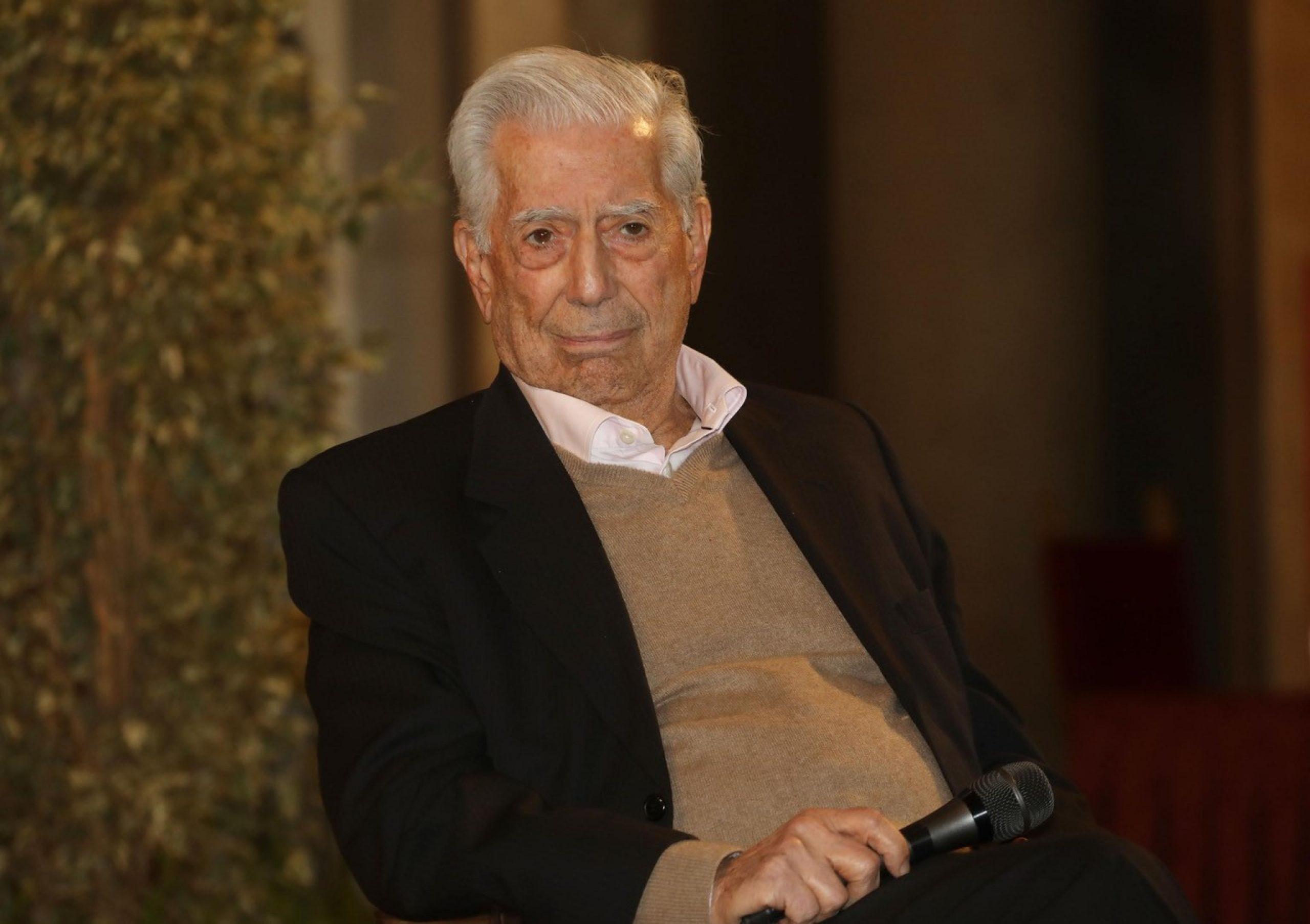 Mario Vargas Llosa: Premio Nobel a Catania riceve l’elefante d’argento