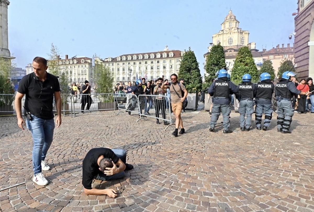 Corteo a Torino contro Giorgia Meloni, Emilio Morniroli (attivista …