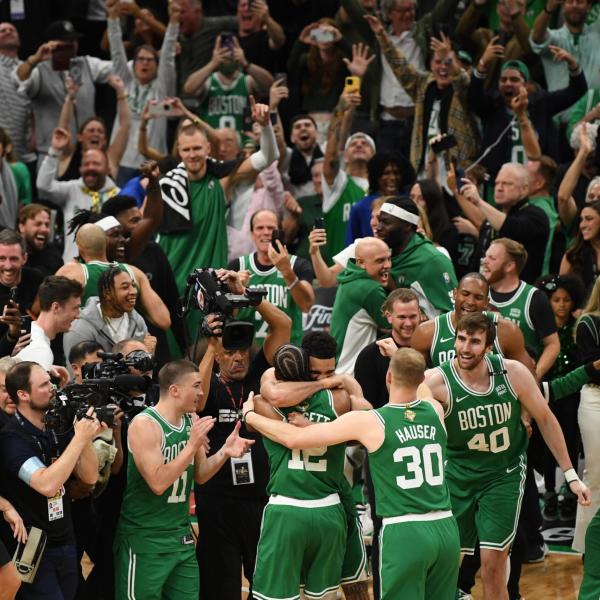 NBA, i Boston Celtics sono campioni! Dallas distrutta, Jaylen Brown MVP delle Finals