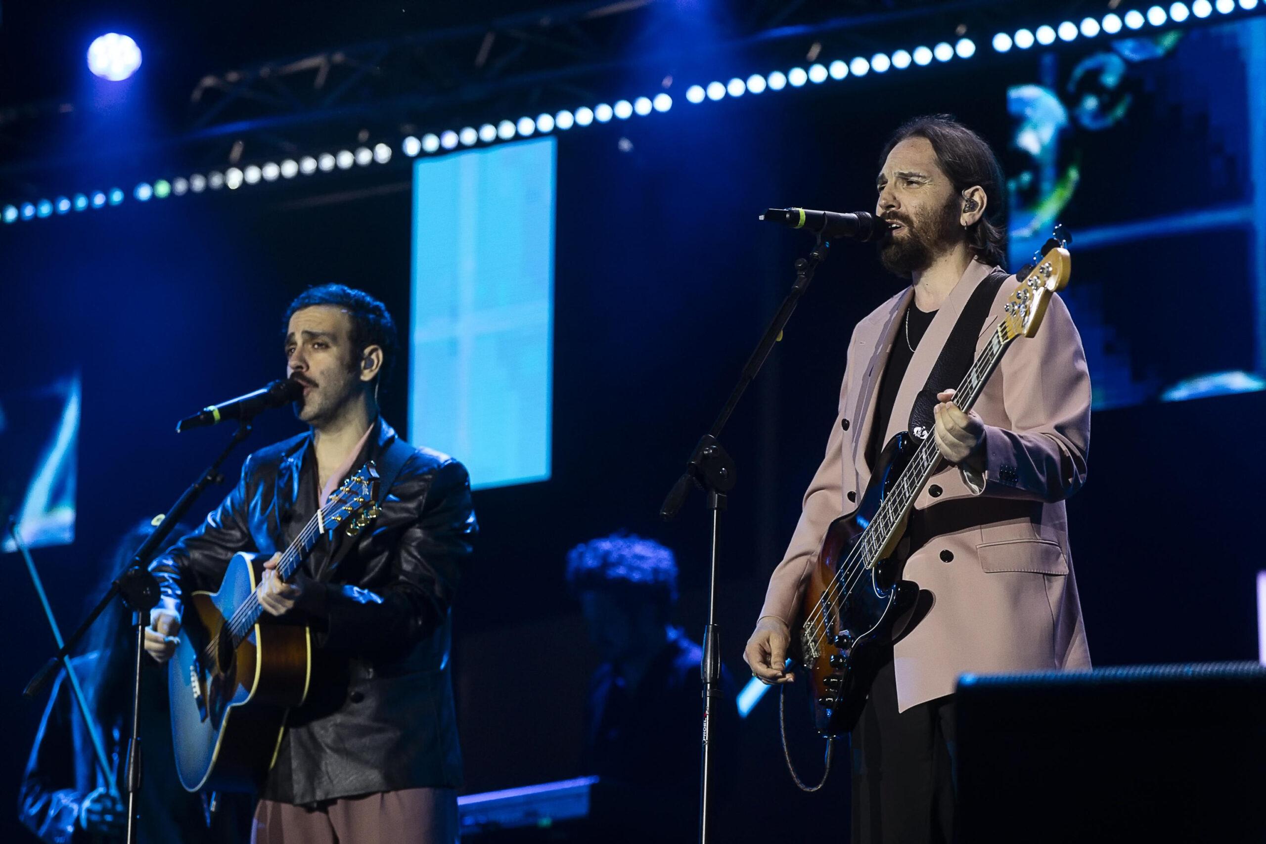 Colapesce Dimartino insieme per 6 appuntamenti speciali e un disco live: l’ultimo tour del duo prima della separazione