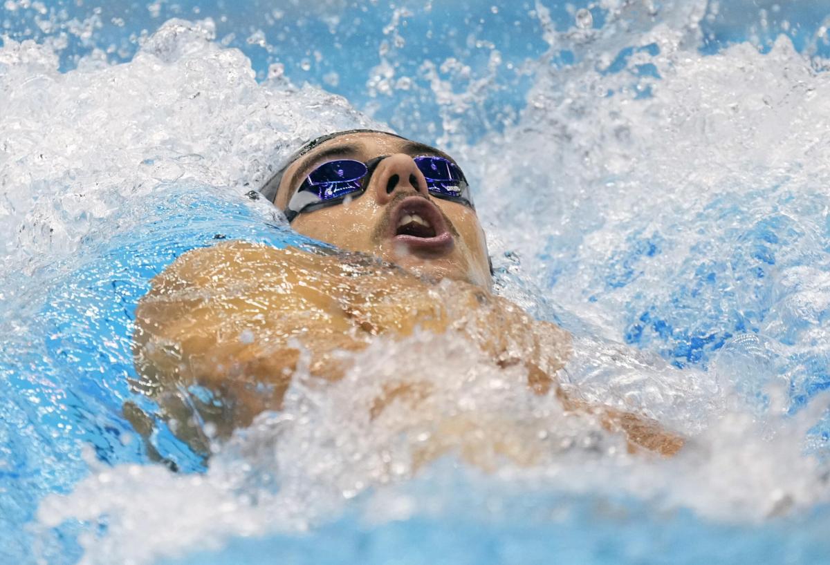 Mondiali nuoto 2023, Thomas Ceccon conquista l’oro nei 50 farfalla