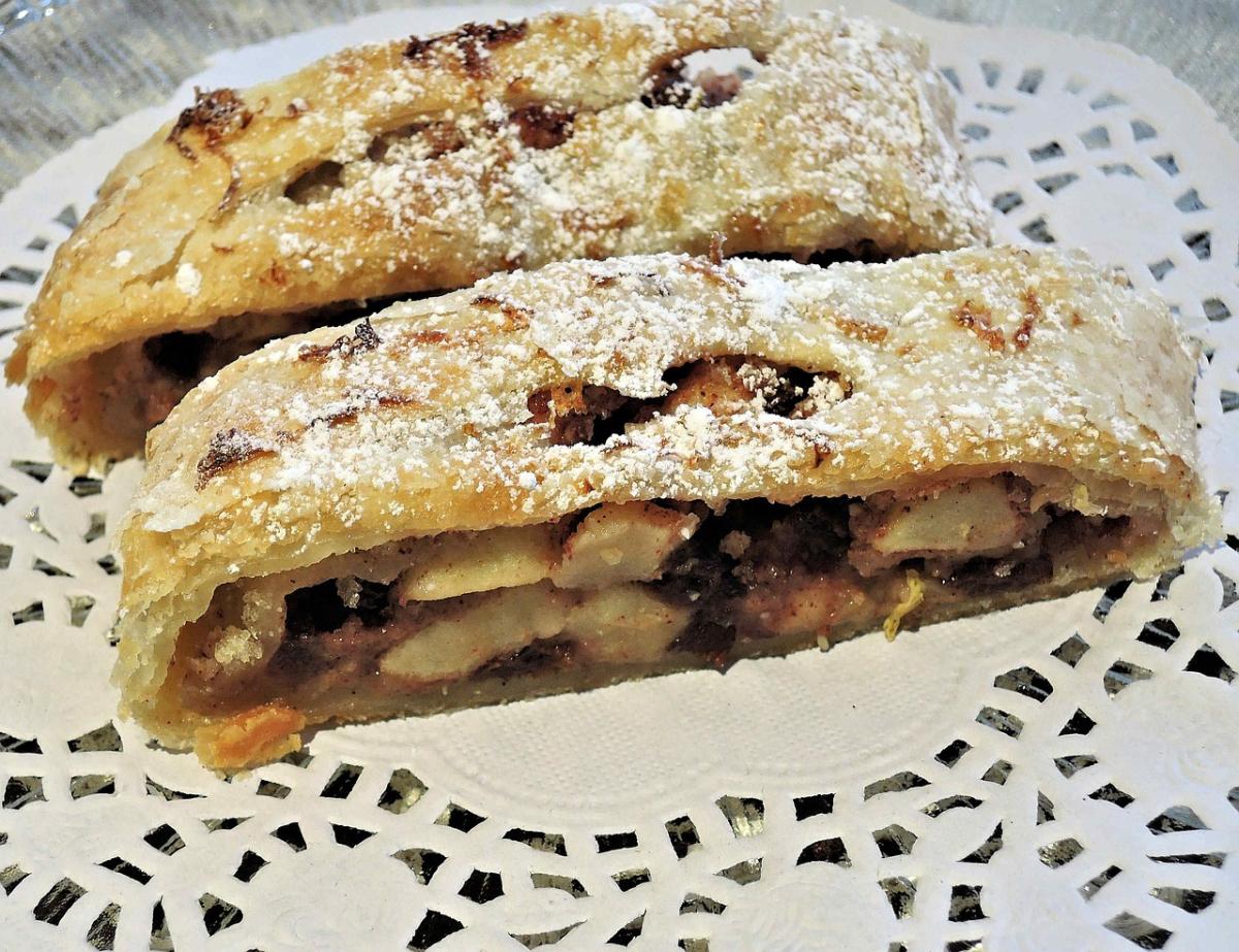 Come fare lo strudel di mele, ricetta originale del Trentino Alto A…