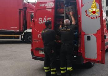 Firenze, deragliamento di un tram che finisce fuori dalle rotaie