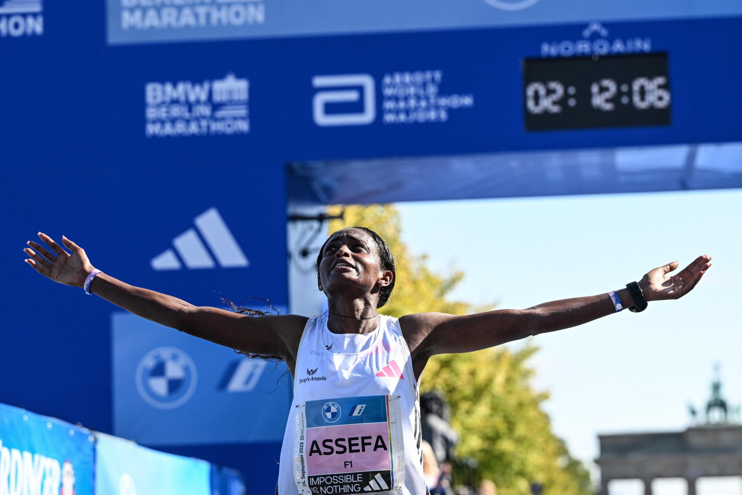 Maratona di Berlino: Assefa migliora il record del mondo femminile