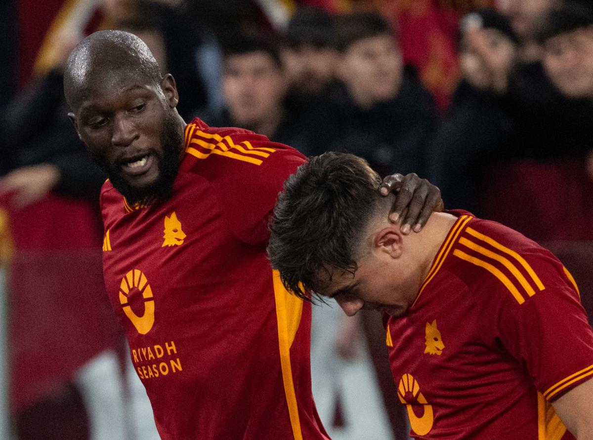 Roma, Dybala si ferma per un affaticamento muscolare: con Lukaku out è allarme in attacco