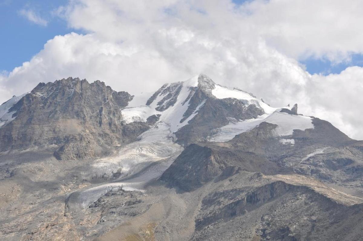 Gran Paradiso, alpinista scivola in un canale: morto 47enne