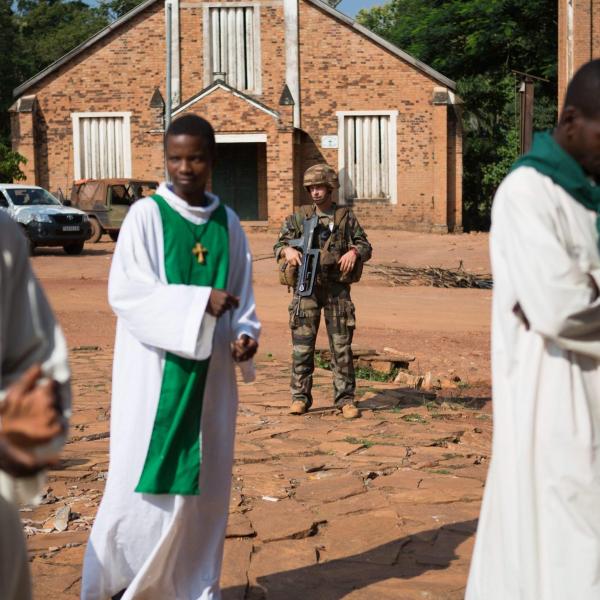 Congo, attentato in una chiesa pentecostale. Previsto il Papa nelle…