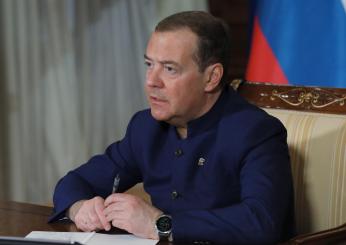 Guerra Ucraina, Medvedev: “Zelensky giudicato da Dio per monastero”