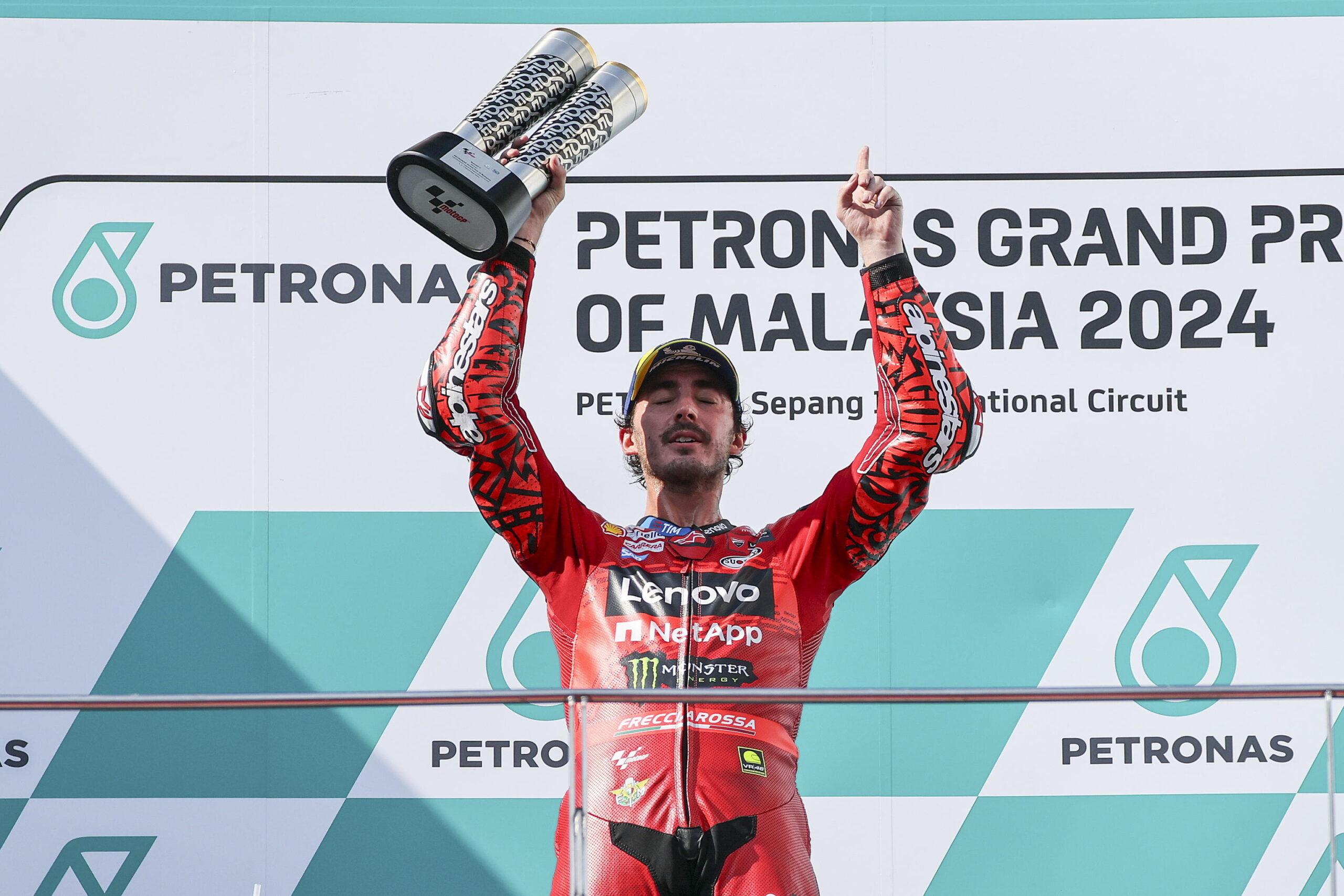 MotoGP 2024, vince Bagnaia in Malesia dopo una grande battaglia con Martin: la classifica piloti