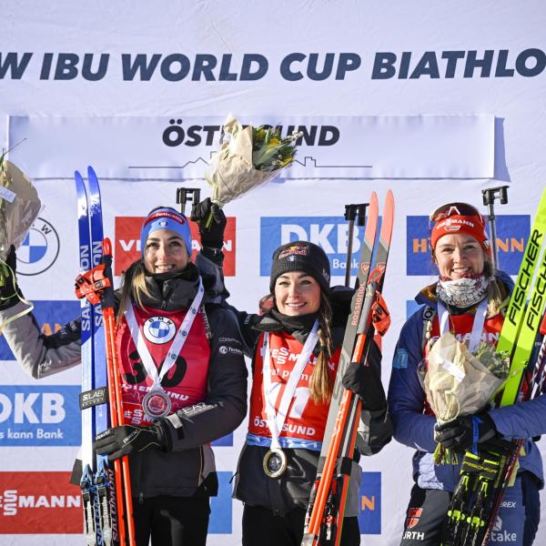 Trionfo azzurro nel Biathlon. Dorothea Wierer vince la gara individuale e Lisa Vittozzi festeggia la coppa di specialità