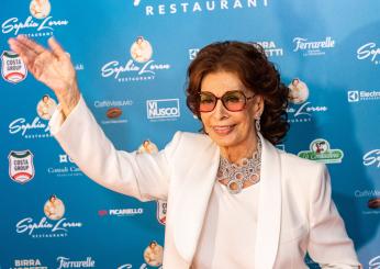 Sophia Loren a Milano per inaugurare il ristorante che porta il suo nome