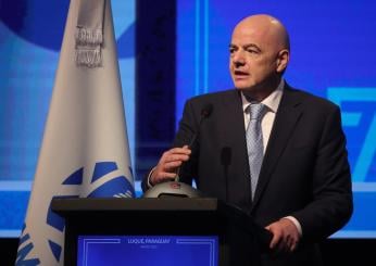 Cori razzisti, Infantino vicino a Lukaku: “È inaccettabile. No alle discriminazioni”