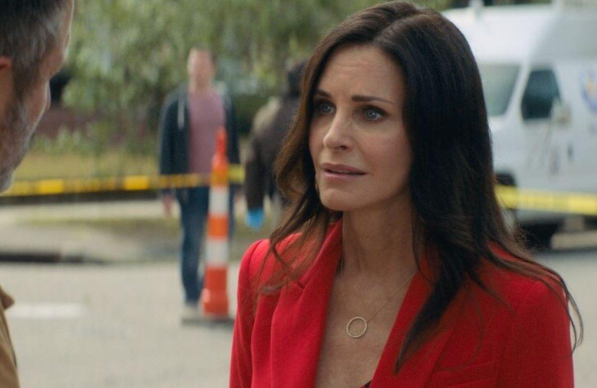 In Scream 7 tornerà anche Courtney Cox nel ruolo di Gale Weathers, Woodsboro l’aspetta!