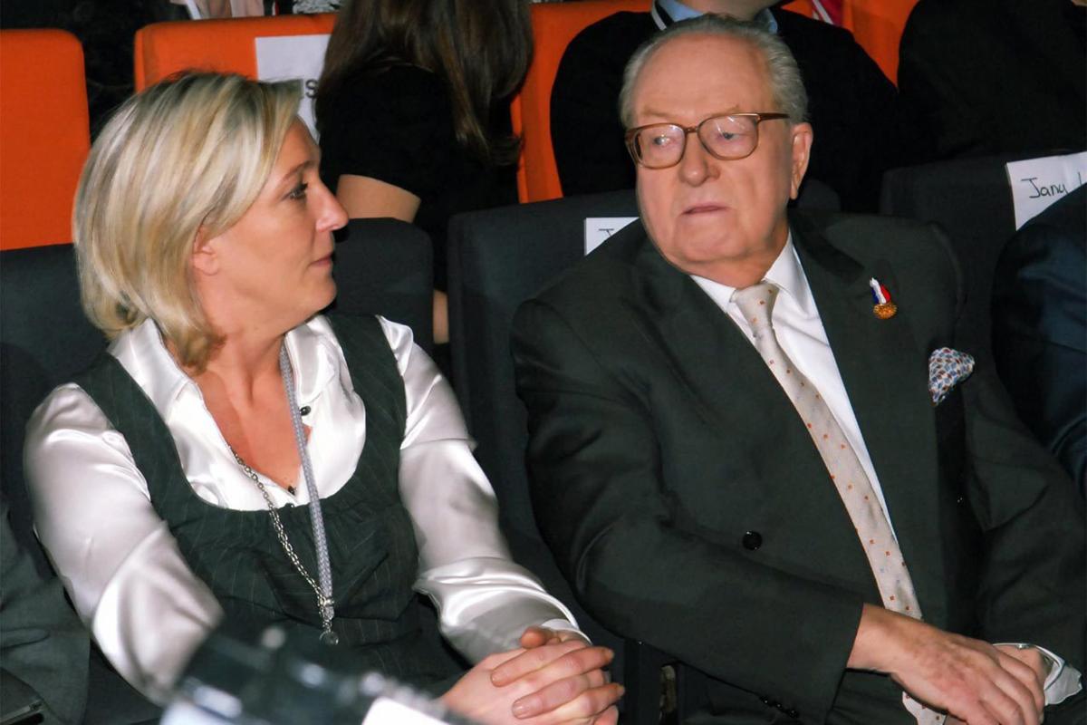 Francia, ricoverato Jean Marie Le Pen. Marine: “Mio padre sta bene”