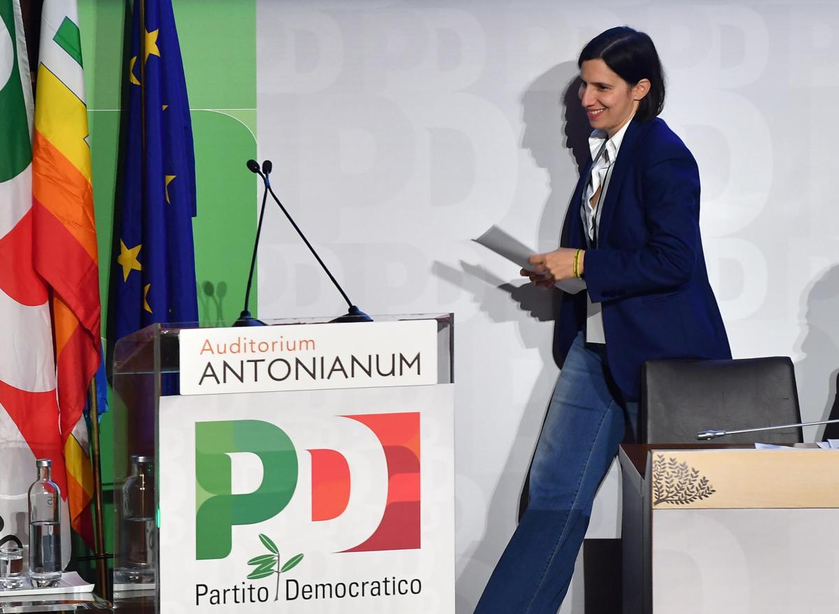 Nel 2025 il Pd continuerà a votare per armare Kyev: Schlein avvisata