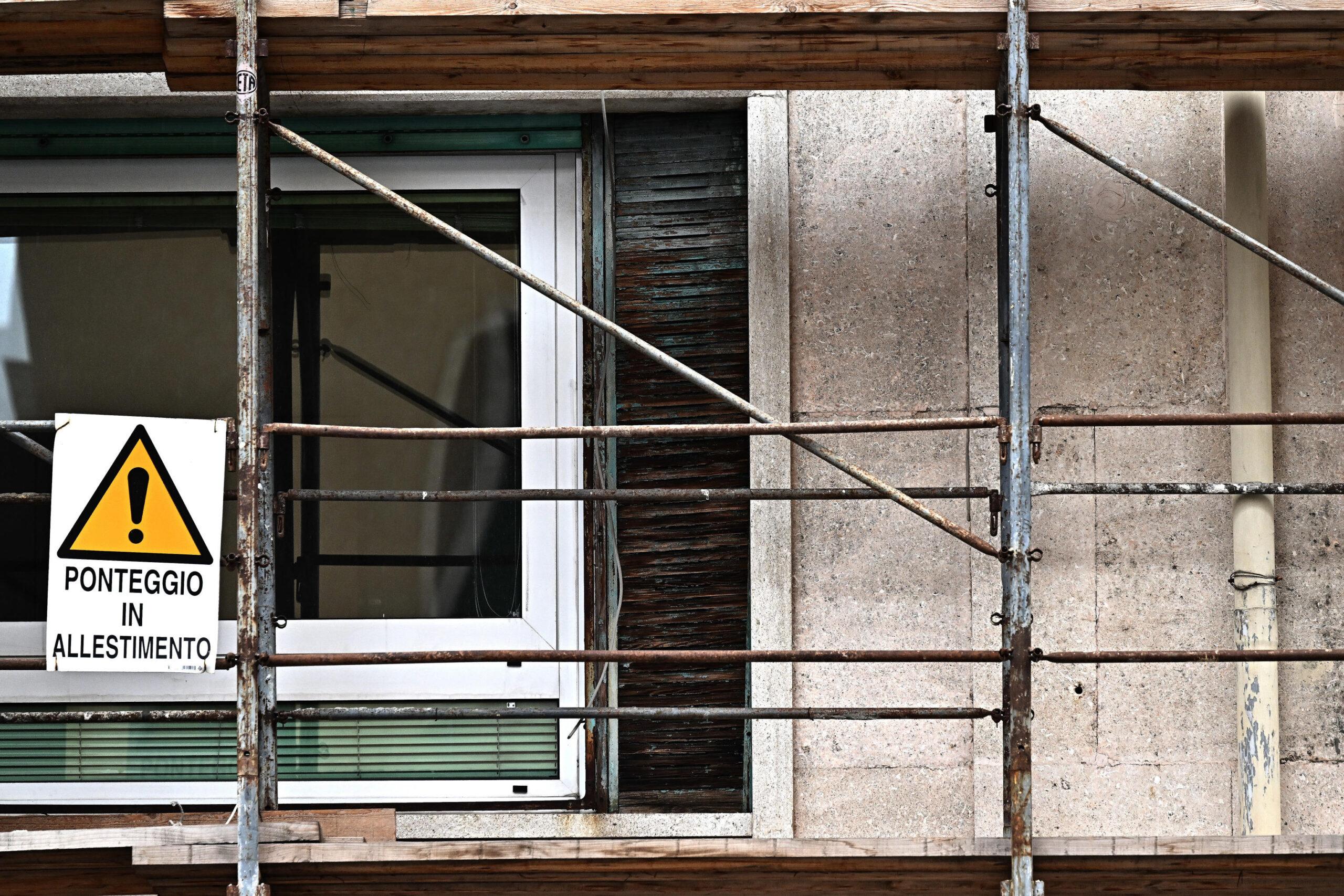 Reggio Calabria, incidente sul lavoro a Rosarno: morto operaio caduto da un ponteggio