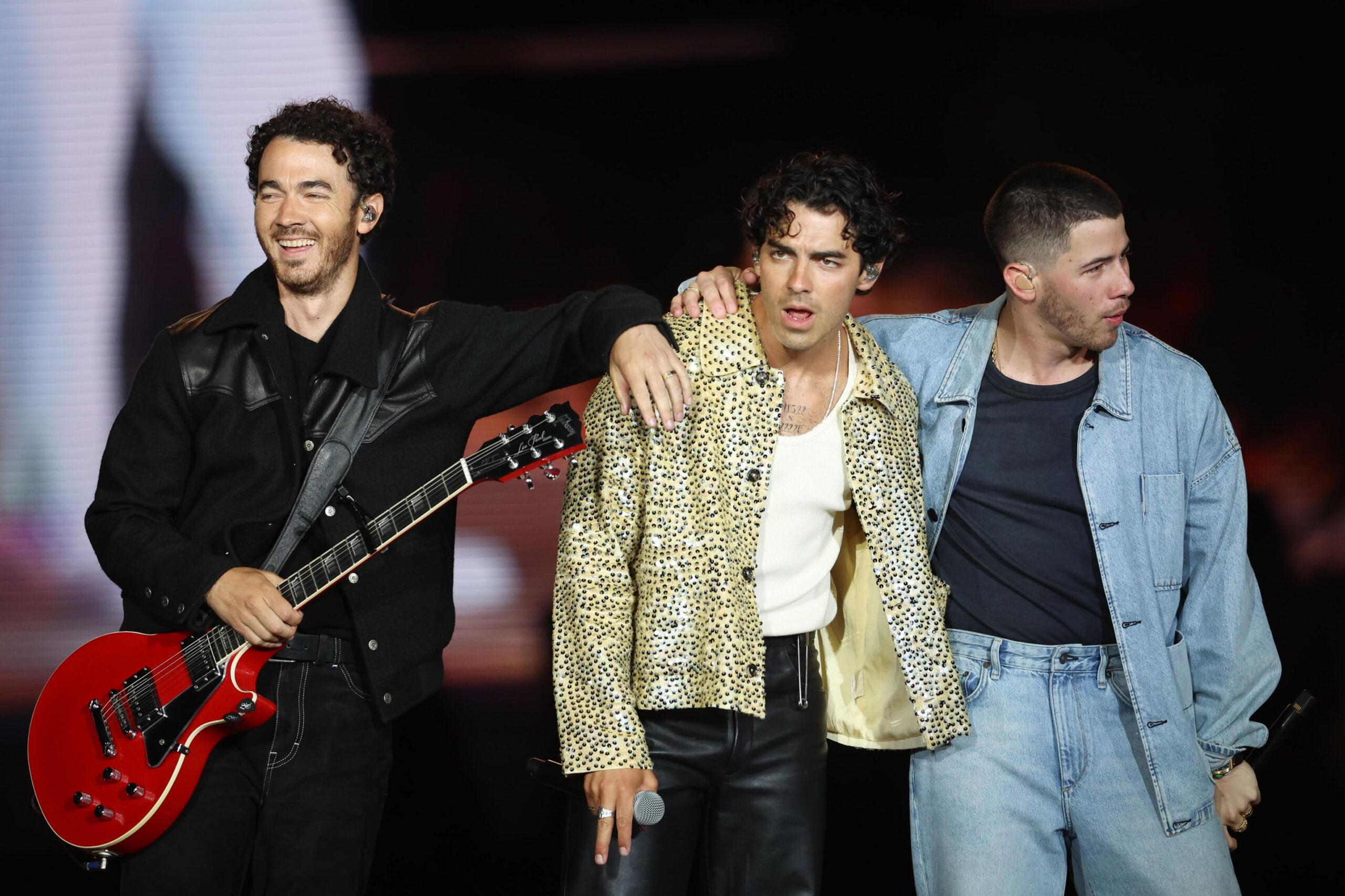 Concerto Jonas Brothers Milano 2024: date, orario, biglietti, prezzi e scaletta