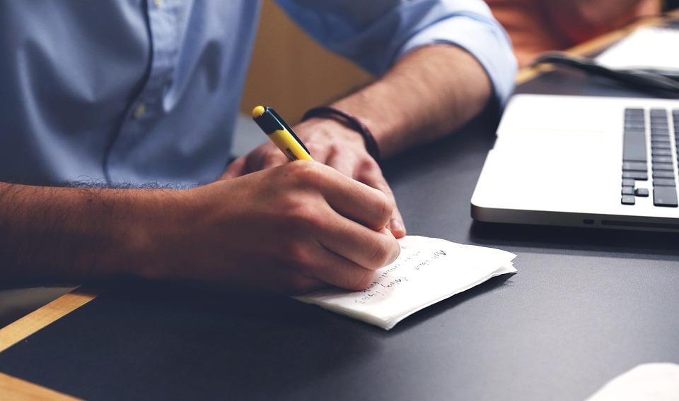 Settimana lavorativa da 4 giorni, in Gran Bretagna il test è un successo: meno stress e più fatturato