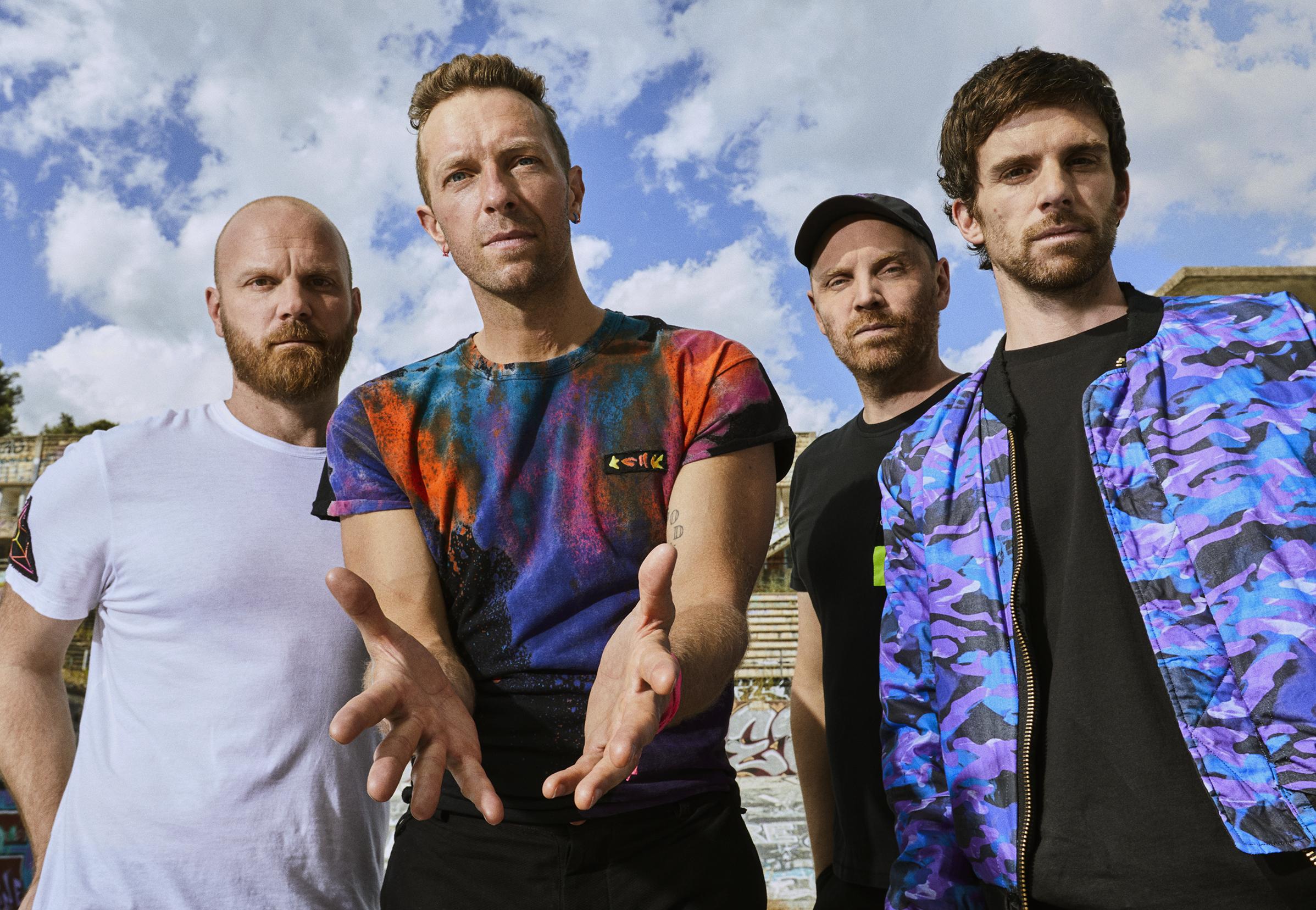 Quando esce il film evento dei Coldplay al cinema? Date e trailer di “Music Of The Spheres”