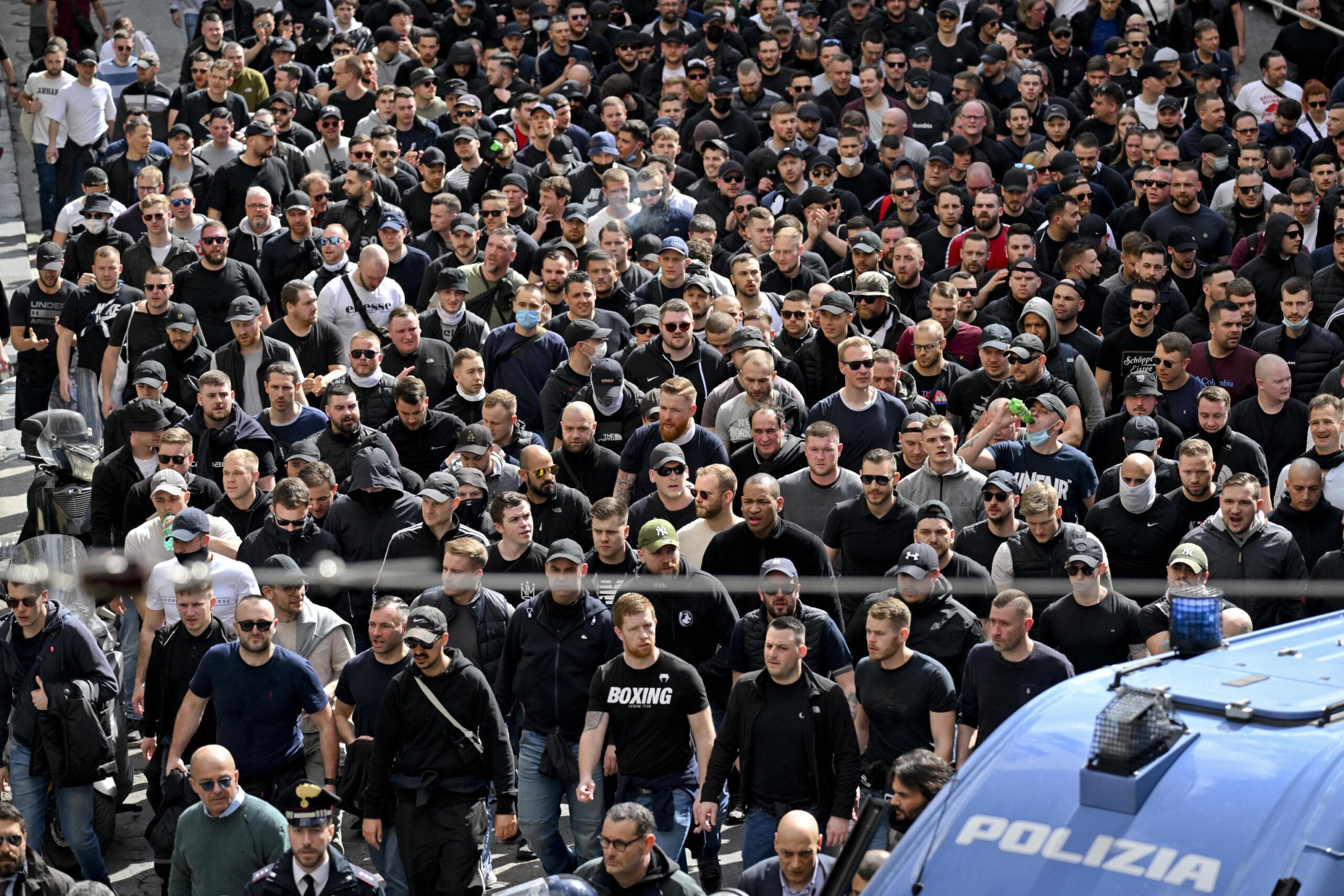 Champions, scontri partita: ultras Napoli ai domiciliari