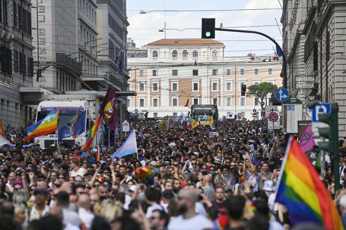 “Torniamo a fare rumore” il Roma Pride è un successo