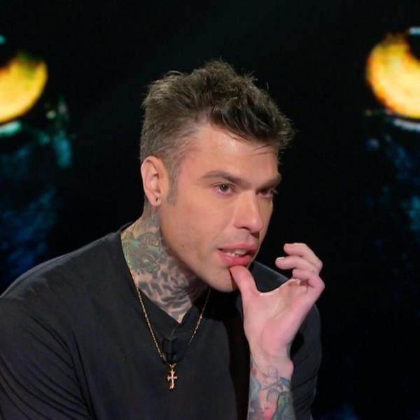 Fedez alla festa di Capo Plaza con una bionda: chi è? | VIDEO