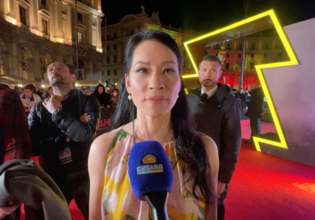 lucy liu a roma per shazam intervista video