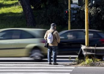 Roma, 35enne investita su via Salaria: il guidatore circolava senza…