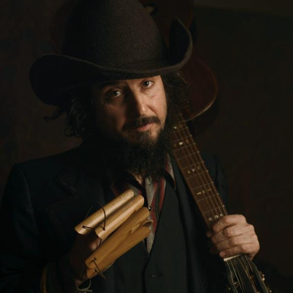 Vinicio Capossela tour 2024 – 2025: date, biglietti, prezzi e scaletta di “Conciati per le feste”