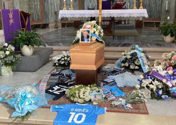 Funerali di Vincenzo D’Amico, presenti in tanti tra calciatori ed amici dell’ex difensore biancoceleste | FOTO E VIDEO