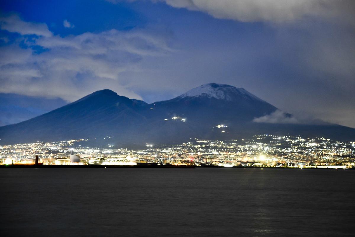 Terremoto a Napoli, scossa di magnitudo 3.0: epicentro nell’area del Vesuvio