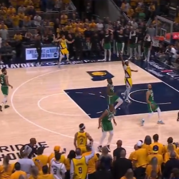 NBA, Boston rimonta i Pacers dal -18. Nesmith sbaglia la tripla nel finale stile football | VIDEO