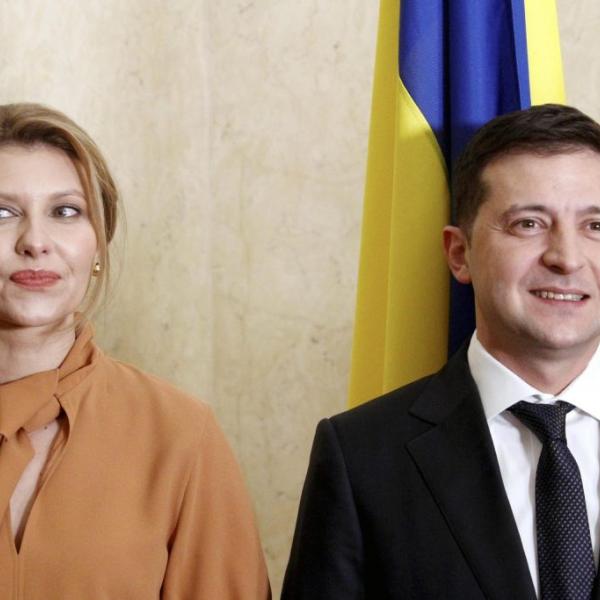 Zelensky e Olena sulla copertina di Vogue: scoppia la polemica