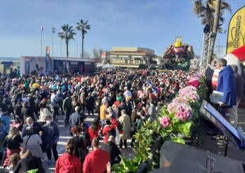 Carnevale Viareggio 2023, 150esimo anniversario in notturna