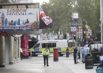 Paura a Londra: accoltellate una donna e una ragazzina di 11 anni a Leicester Square. Arrestato il presunto aggressore