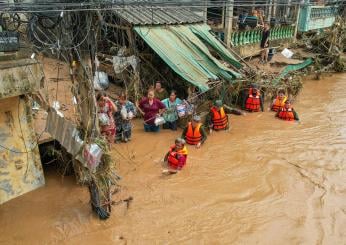 Il tifone Yagi travolge il Myanmar, in Vietnam si contano danni e vittime | VIDEO e FOTO