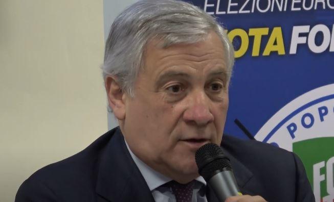 Tajani allarga Forza Italia e presenta il Manifesto di adesione ai valori del Ppe, con lui anche Scajola, Lagalla e Giovanardi | VIDEO