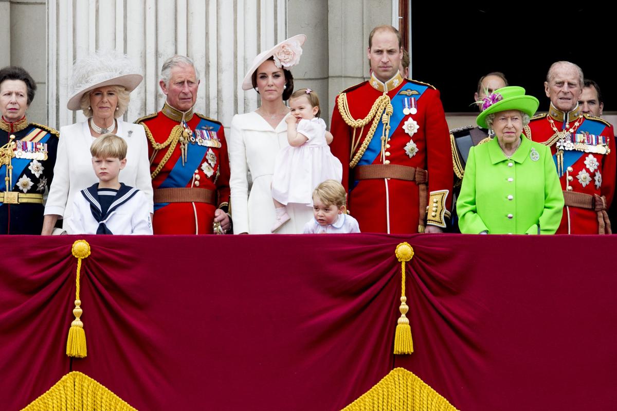 Giubileo della Regina Elisabetta, niente balcone per Harry, Meghan …