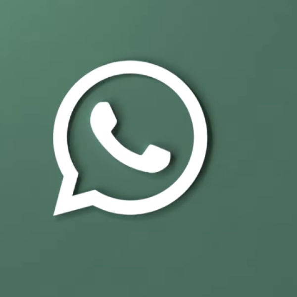 Whatsapp down sia web che mobile. Problemi anche per Facebook e Instagram