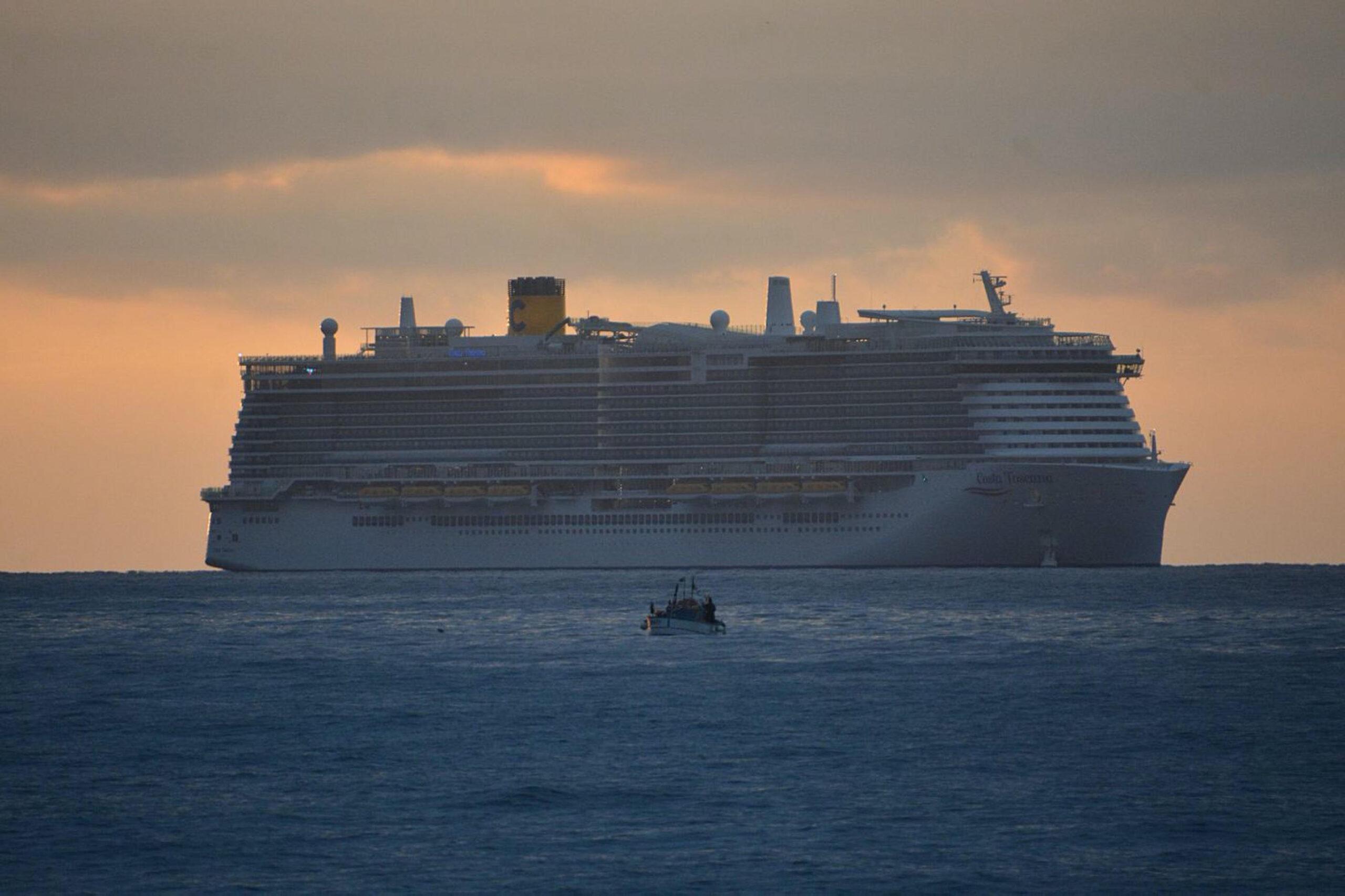 Civitavecchia, Costa Toscana: un tedesco di 18 anni precipita in mare dalla nave da crociera