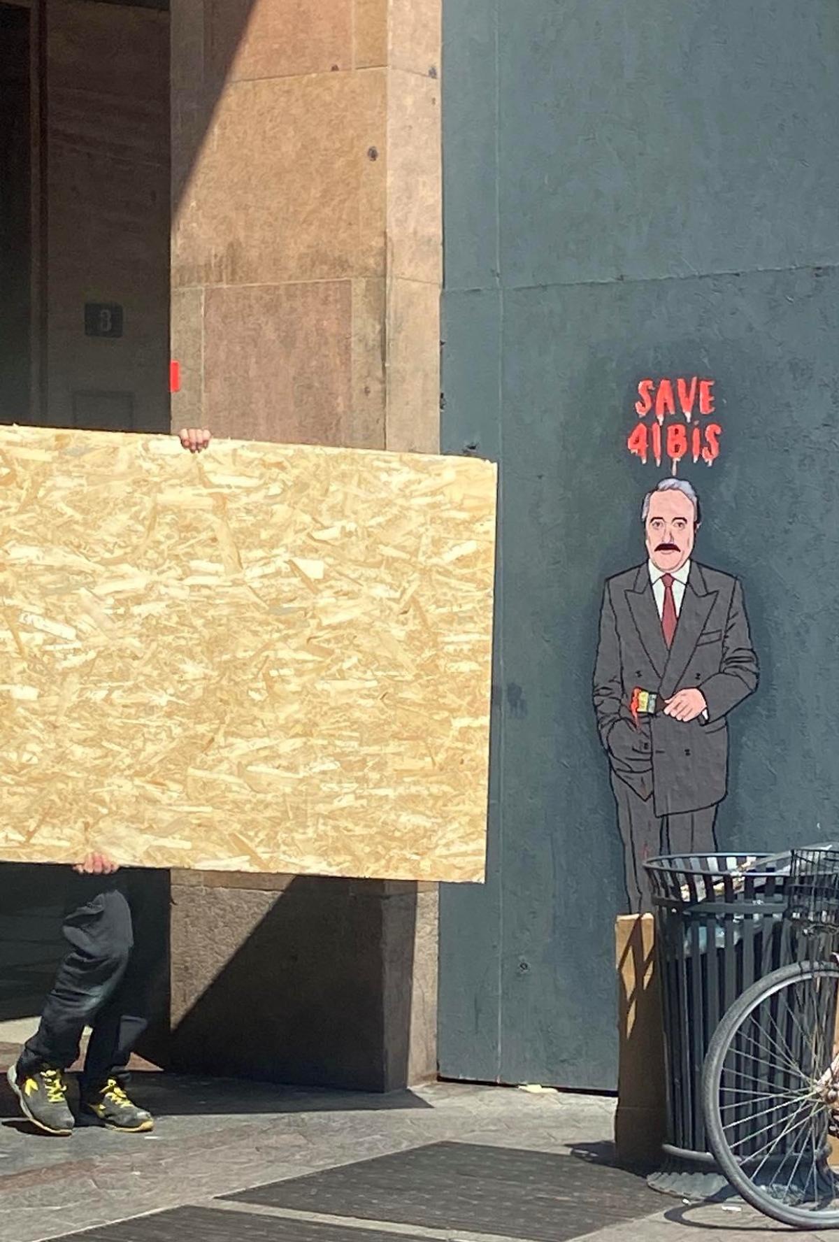 Censurato a Milano il murales dedicato a Giovanni Falcone | FOTO