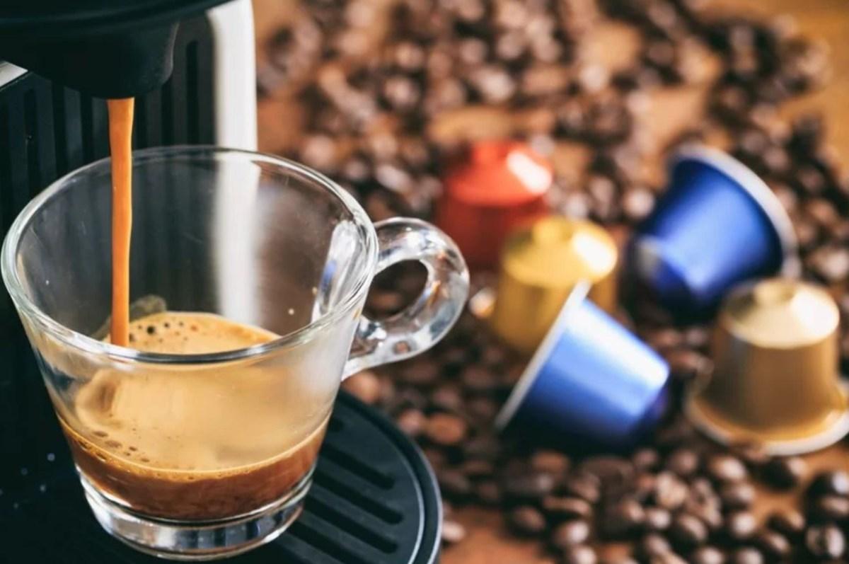 Ecco perché non si dovrebbe bere il caffè in capsule, pericolo tossicità