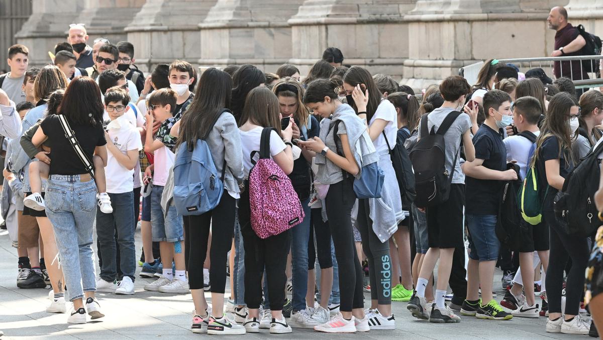 Arezzo, studenti in gita scolastica vittime di un’intossicazione alimentare: 20 ricoverati