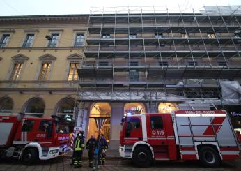 Milano, un incendio divampa in uno stabile dell’ 800 in via Manzoni. In zona Niguarda, muore intossicata un’anziana