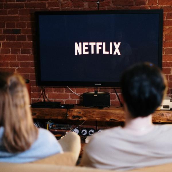 Netflix rimuove il piano base senza pubblicità, questo cosa significa per i vecchi abbonati?