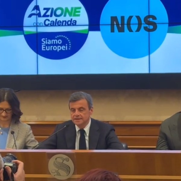 Azione e Nos, la nuova lista di Calenda per le elezioni europee