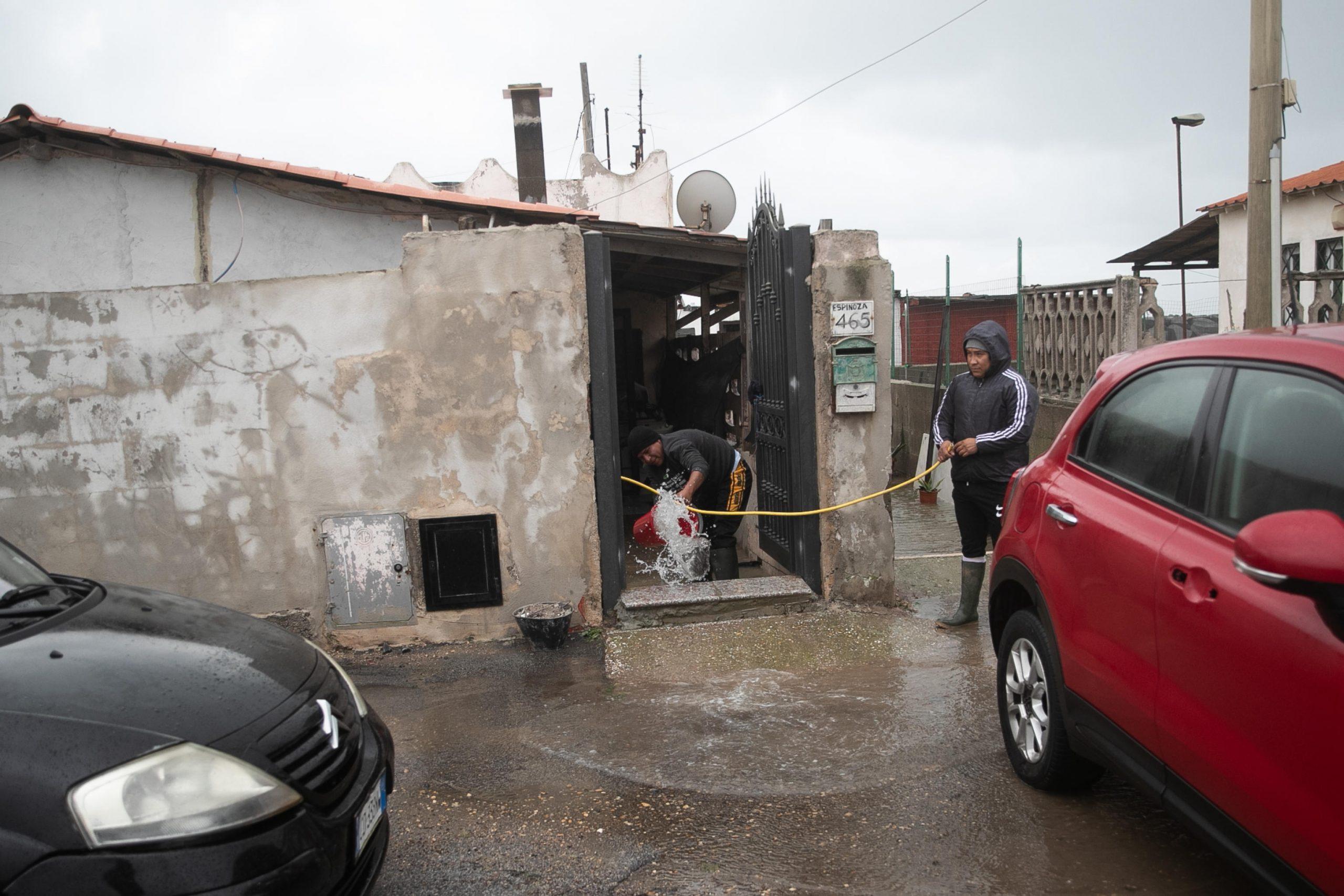 Ischia, Meloni: “Protezione Civile straordinaria, è eccellenza”. De Luca chiede Stato di emergenza